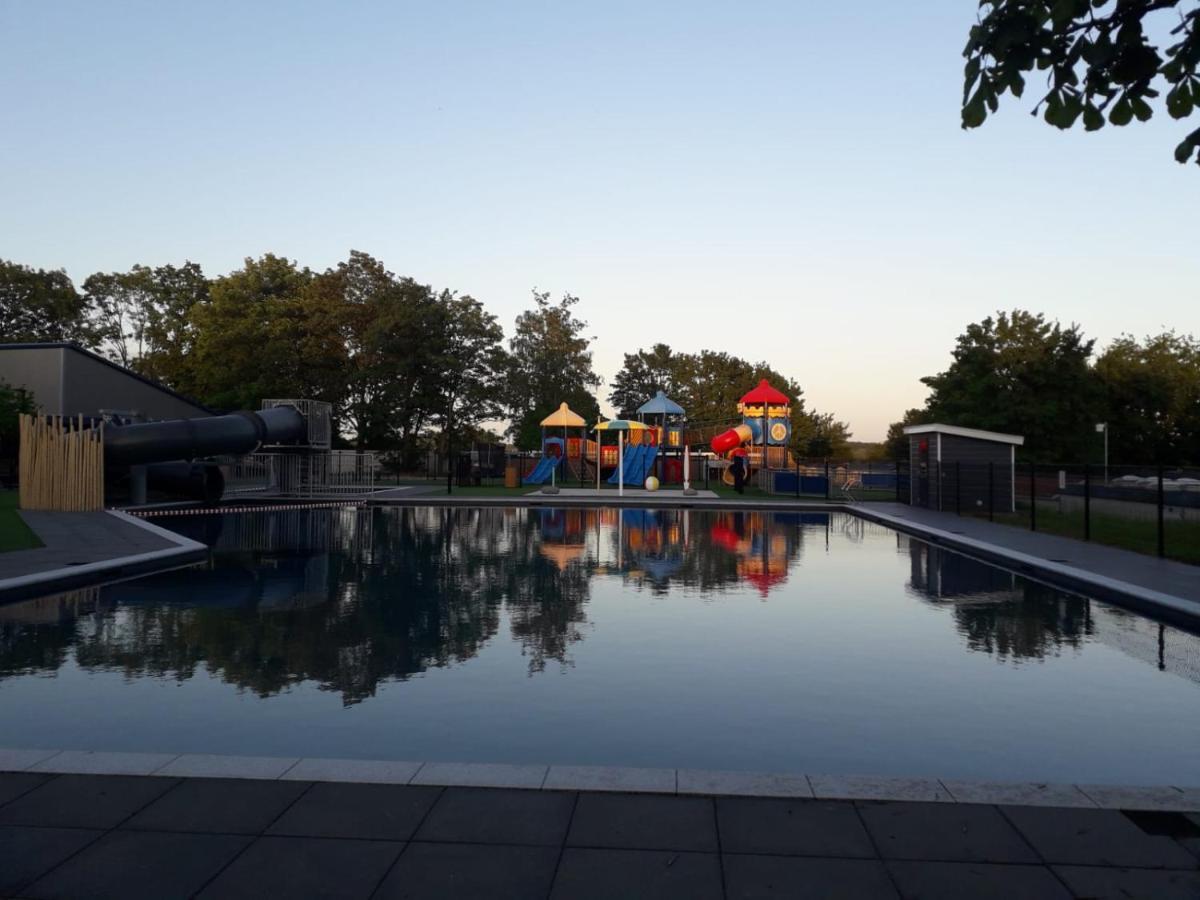 Ferienhaus / Chalet / Bungalow Am See, Holland, Niederlande, Lathum ภายนอก รูปภาพ