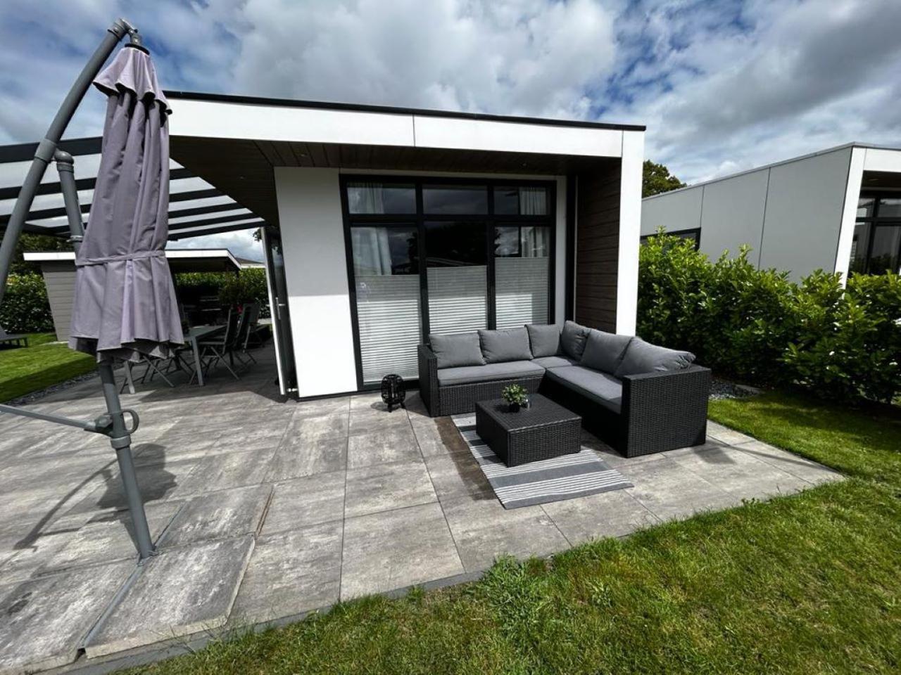 Ferienhaus / Chalet / Bungalow Am See, Holland, Niederlande, Lathum ภายนอก รูปภาพ